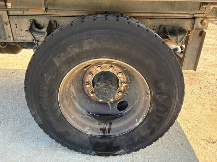 2013-international-durastar-4300-image-12