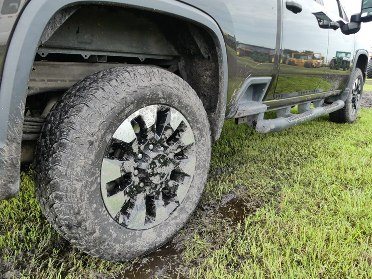 2020-chevrolet-2500-image-7