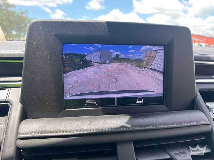 2023-chevrolet-tahoe-image-17