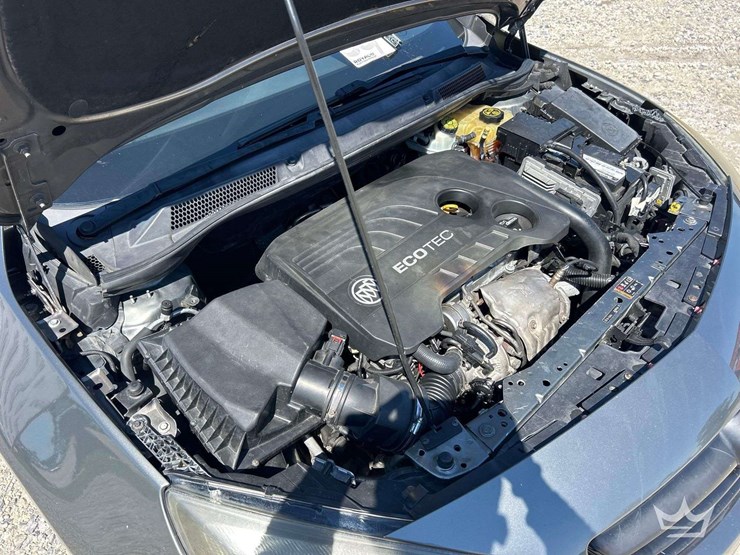 2018-buick-cascada-sedan-image-9