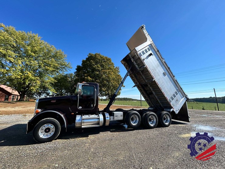 2016-peterbilt-367-image-83