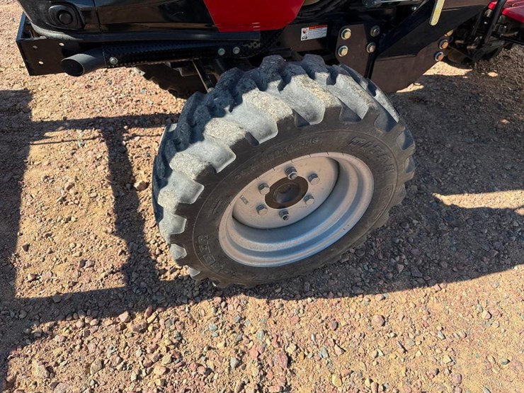 case-ih-farmall-40a-image-11