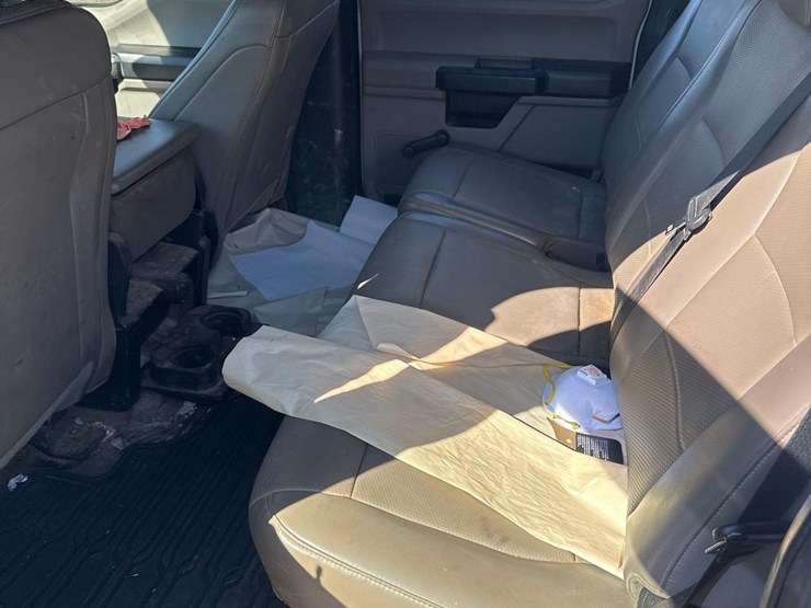 2020-ford-f350-xl-image-23