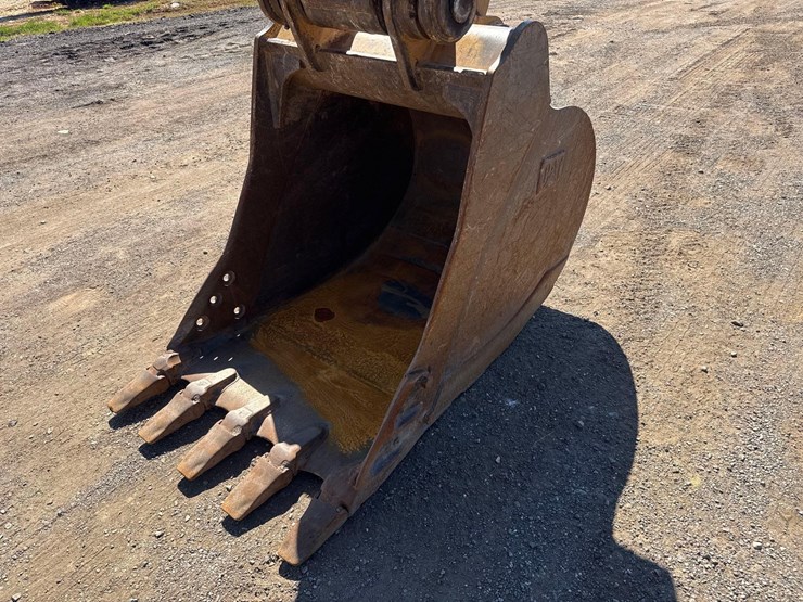 2013-caterpillar-320el-image-11