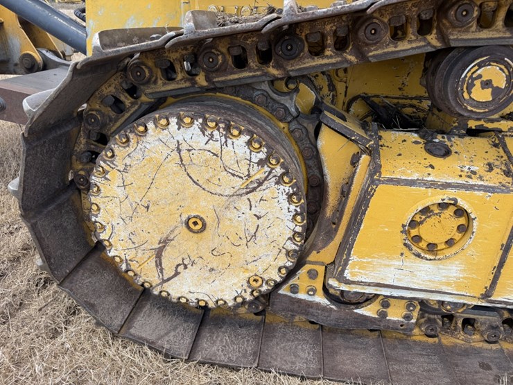 2023-deere-750l-xlt-image-13