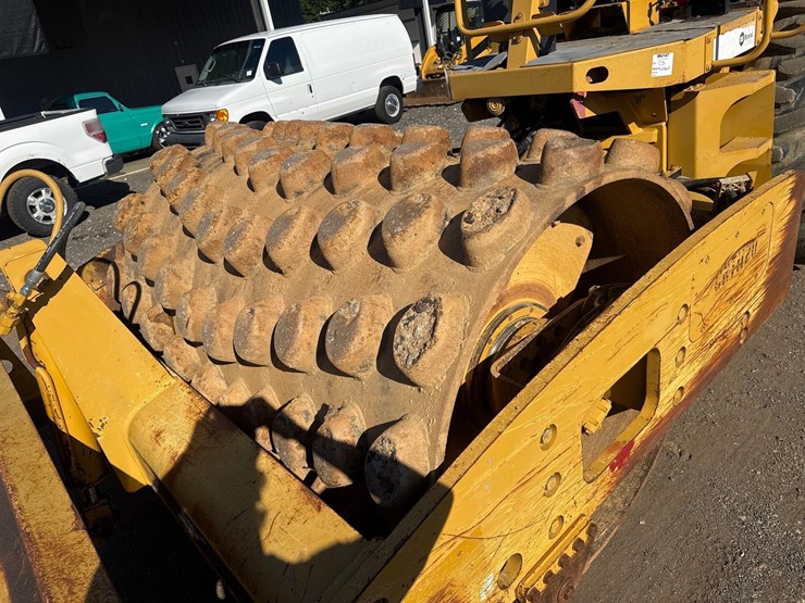 2006-caterpillar-cp-563e-image-13