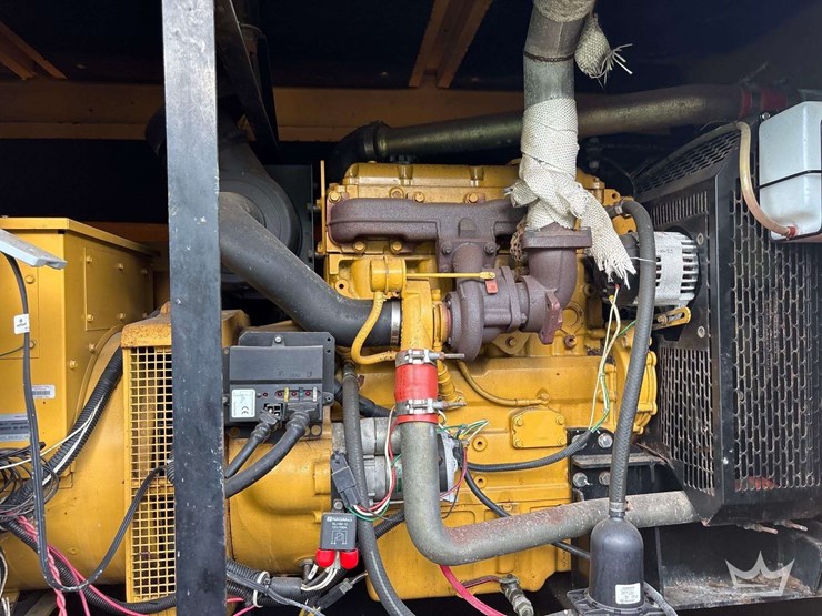 2006-caterpillar-d80-4-72kw-standby-diesel-generator-image-8