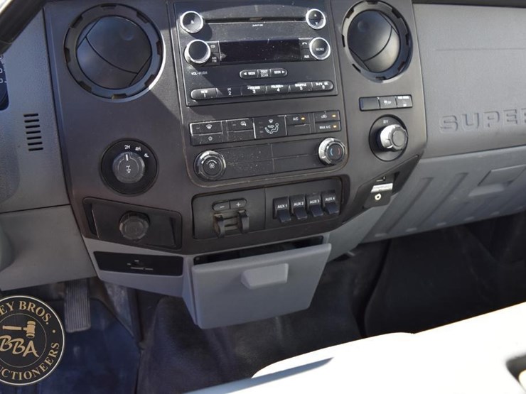 2015-ford-f350-sd-image-39
