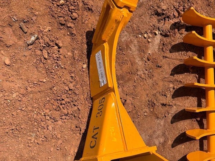 caterpillar-305-image-1