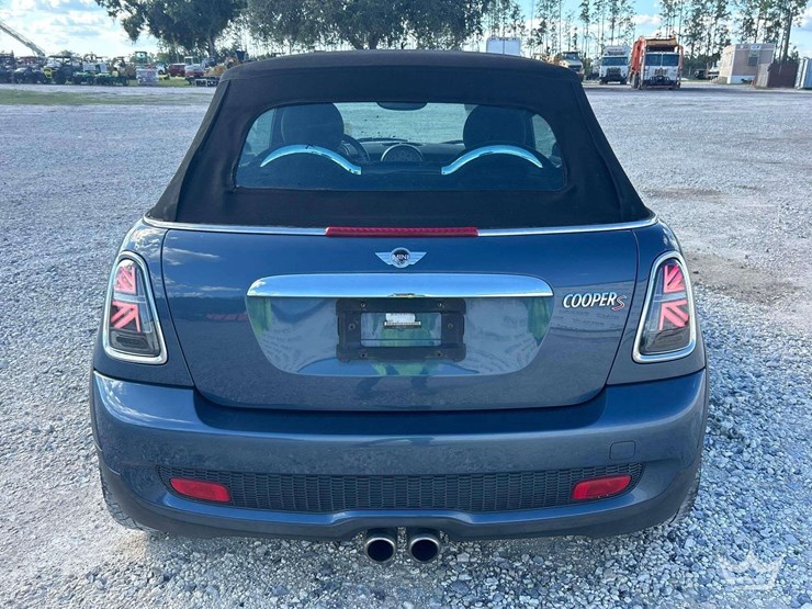 2009-mini-cooper-hatchback-image-23