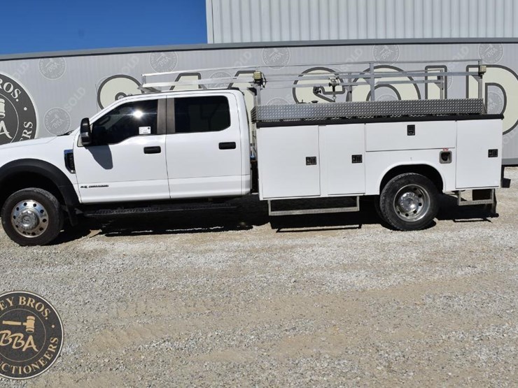 2020-ford-f550-xl-image-12