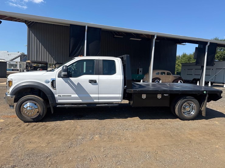 2018-ford-f550-xl-image-2