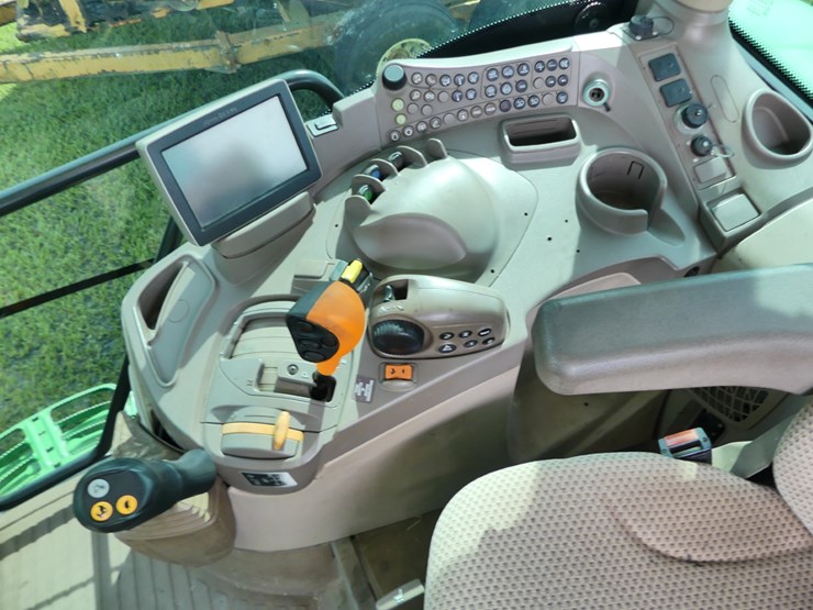 john-deere-6120r-image-12