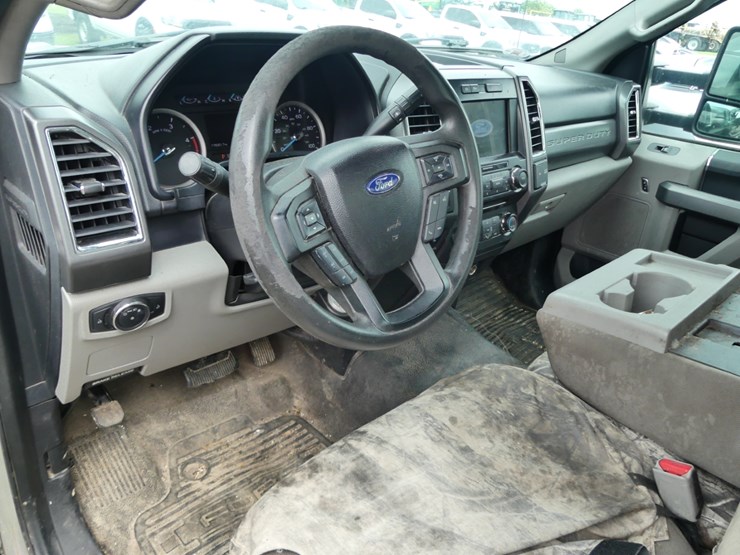 2017-ford-f450-xlt-image-9
