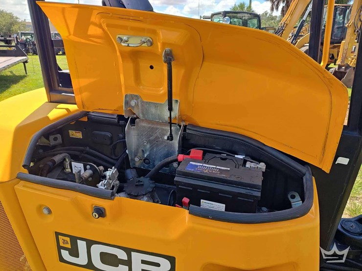 2023-jcb-35z-1-image-8