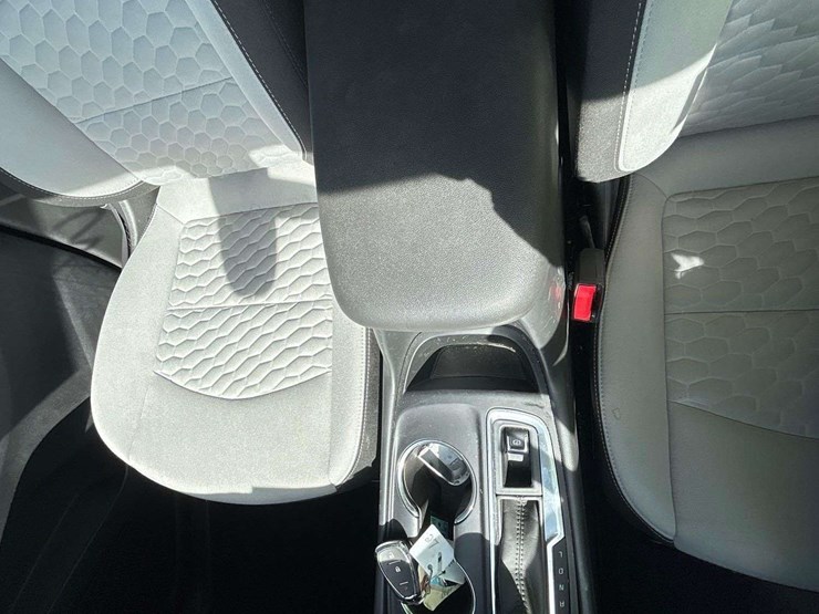 2020-chevrolet-equinox-image-19