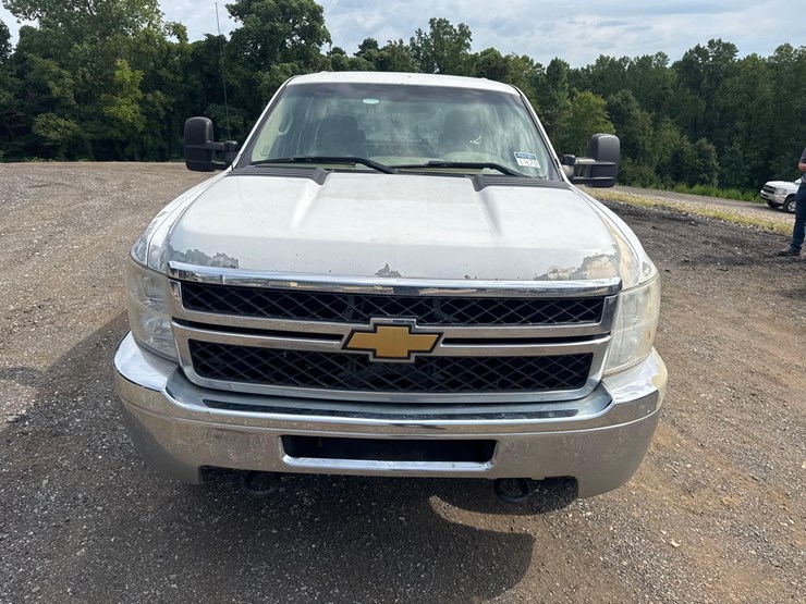 2012-chevrolet-silverado-2500hd-image-8