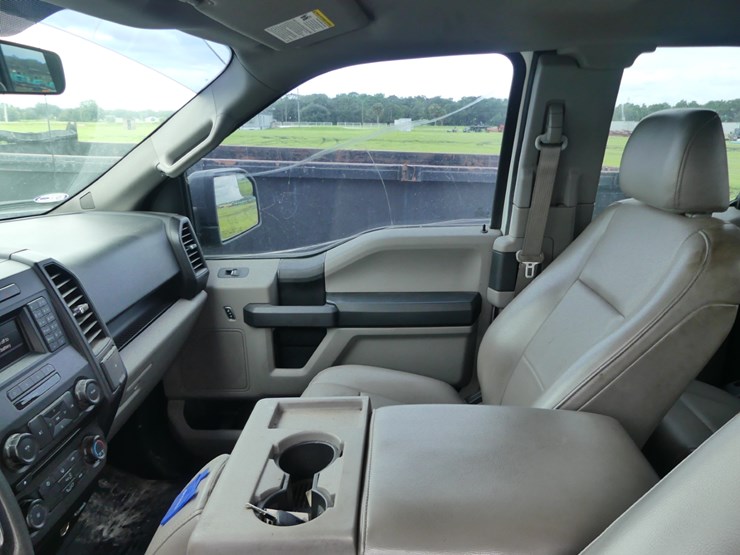 2017-ford-f150-xl-image-11