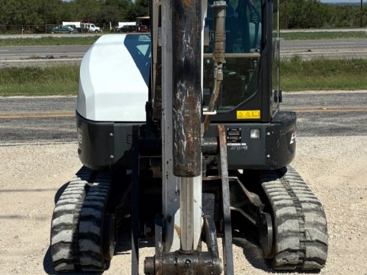 2024-bobcat-e48-image-3