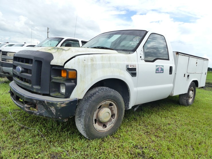 2008-ford-f250-xl-image-1