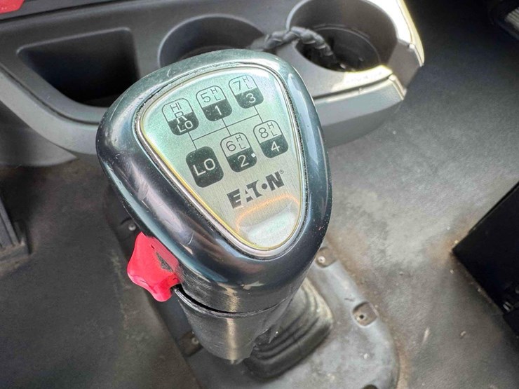 2016-kenworth-t880-image-30