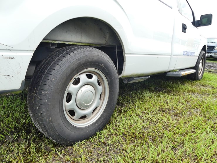 2013-ford-f150-xl-image-6