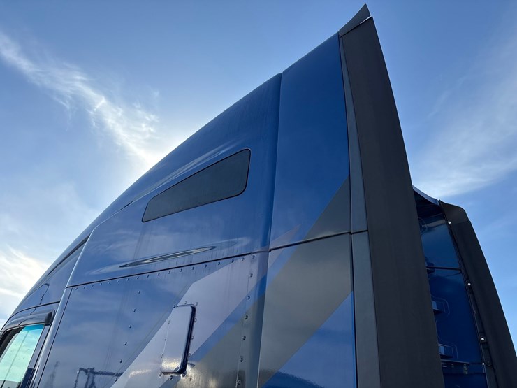2018-kenworth-t680-image-14