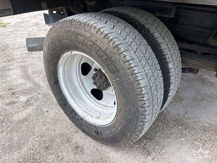 2018-chevrolet-silverado-3500-image-26