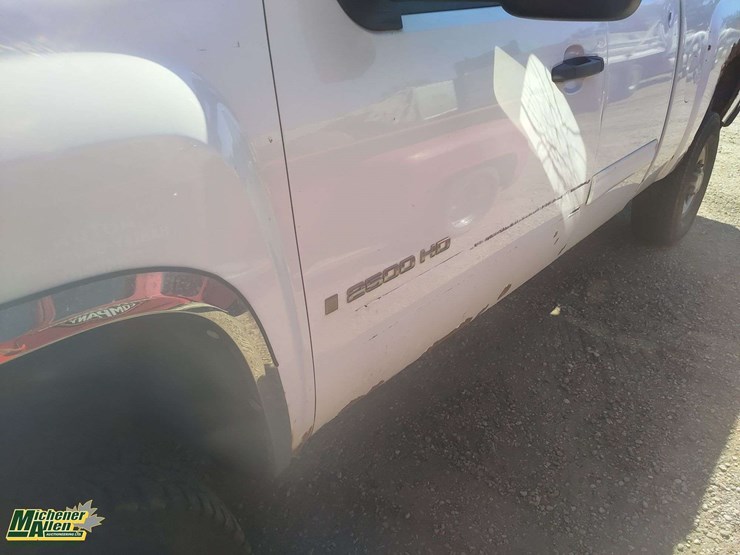 2009-chevrolet-silverado-2500hd-image-23