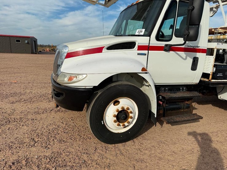 2008-international-durastar-4300-image-23