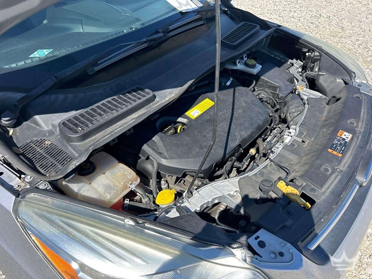 2016-ford-escape-image-8