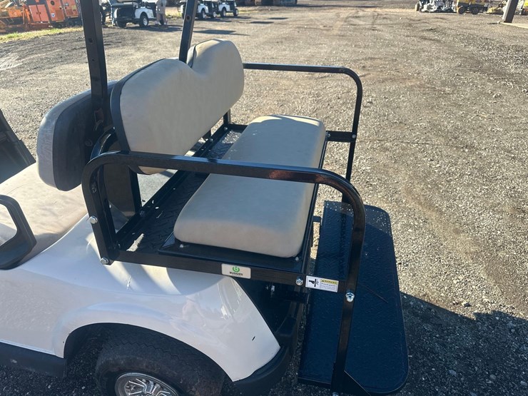 e-z-go-elite-rxv-4-passenger-golf-cart-image-7