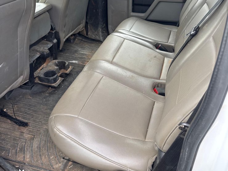 2020-ford-f350-xl-image-22