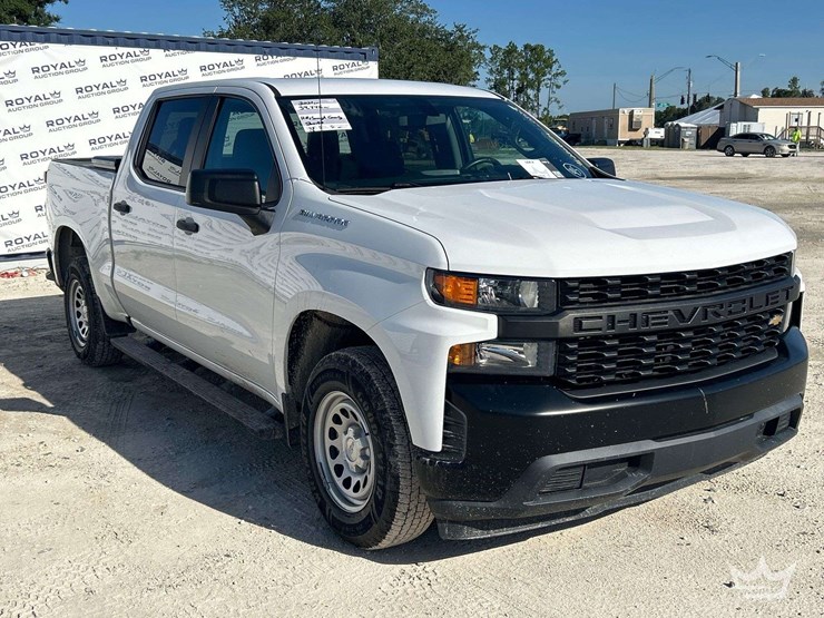 2021-chevrolet-silverado-1500-image-2