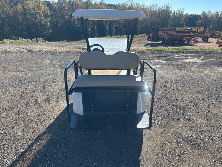 e-z-go-elite-rxv-4-passenger-golf-cart-image-4