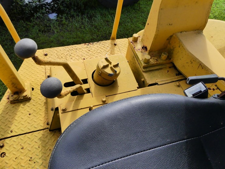 caterpillar-950-image-15