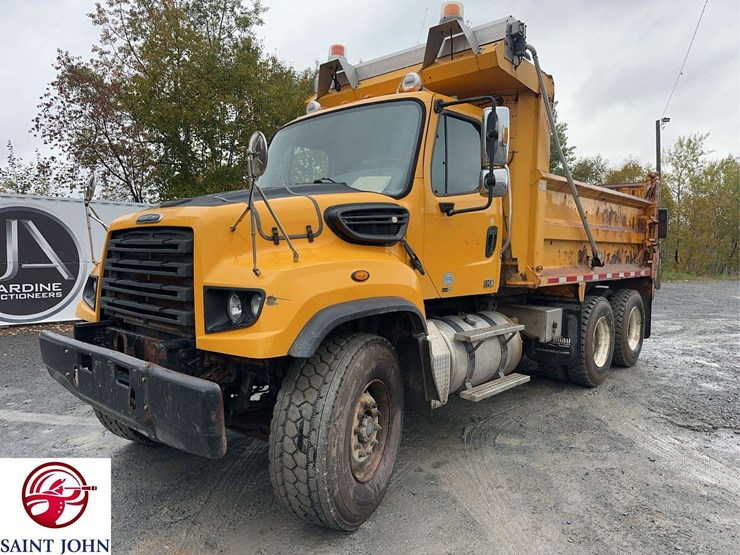 2014-freightliner-114sd-image-1