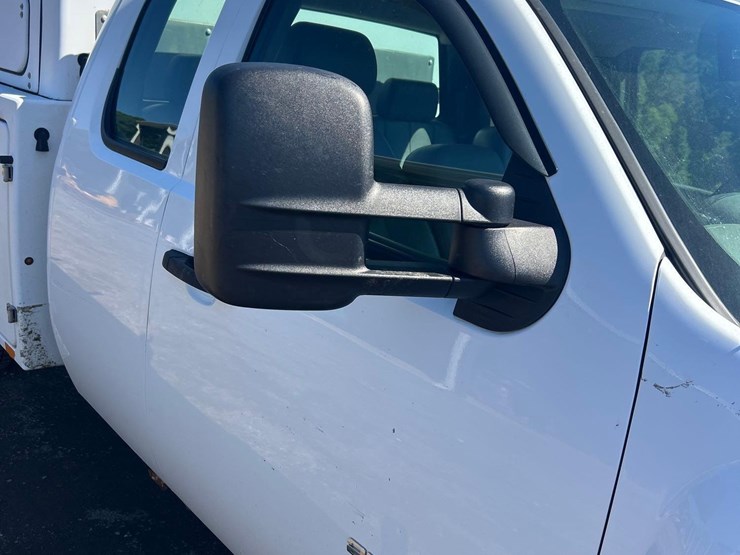 2013-chevrolet-2500-image-9