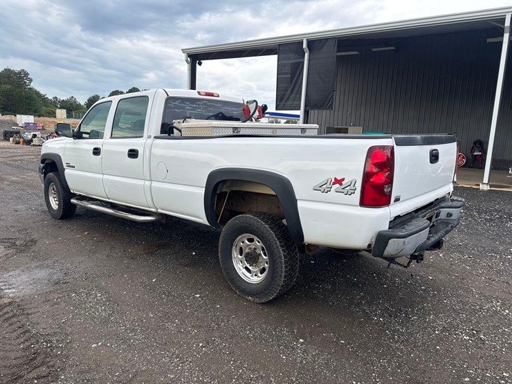 2003-chevrolet-2500hd-image-3
