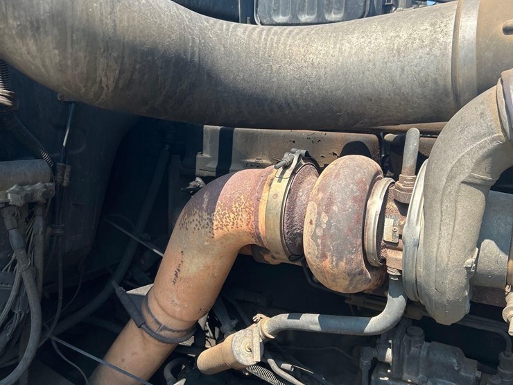 1996-mack-rd690s-image-22