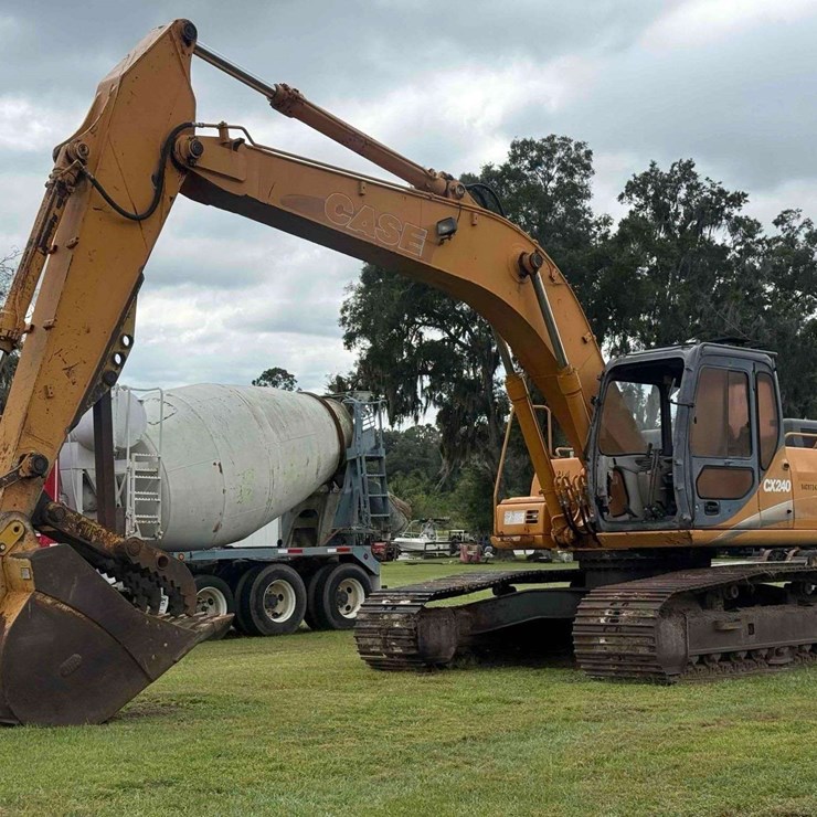 2003 CASE CX240