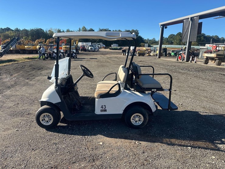 e-z-go-elite-rxv-4-passenger-golf-cart-image-6