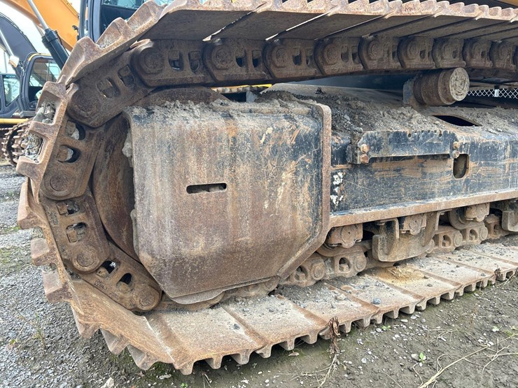 2023-john-deere-350-image-54
