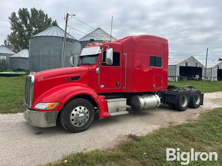 2012-peterbilt-386-image-1