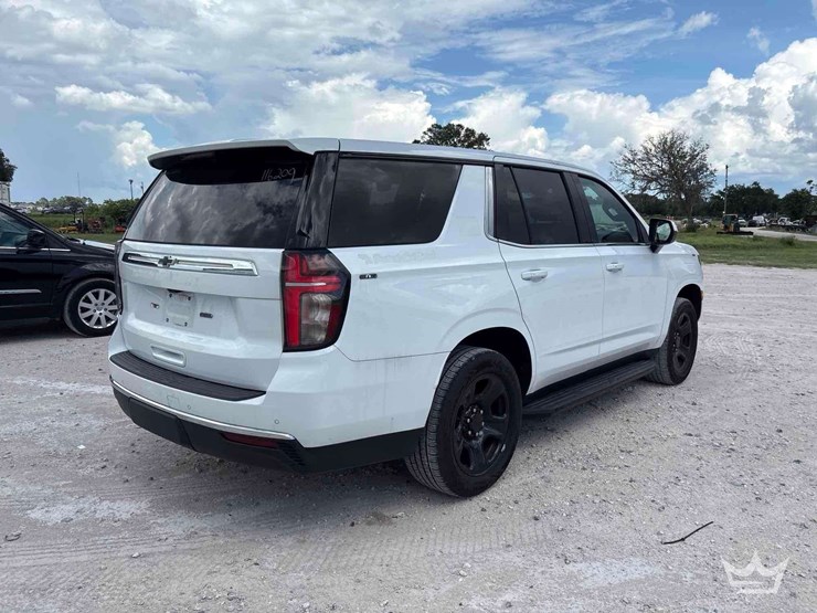 2022-chevrolet-tahoe-image-3