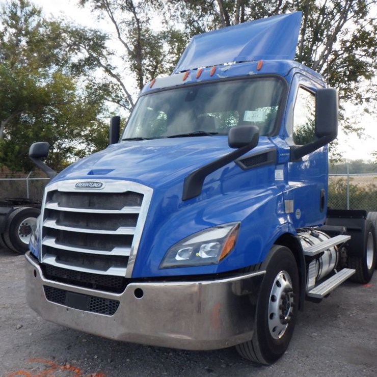 2019 FREIGHTLINER CASCADIA 116
