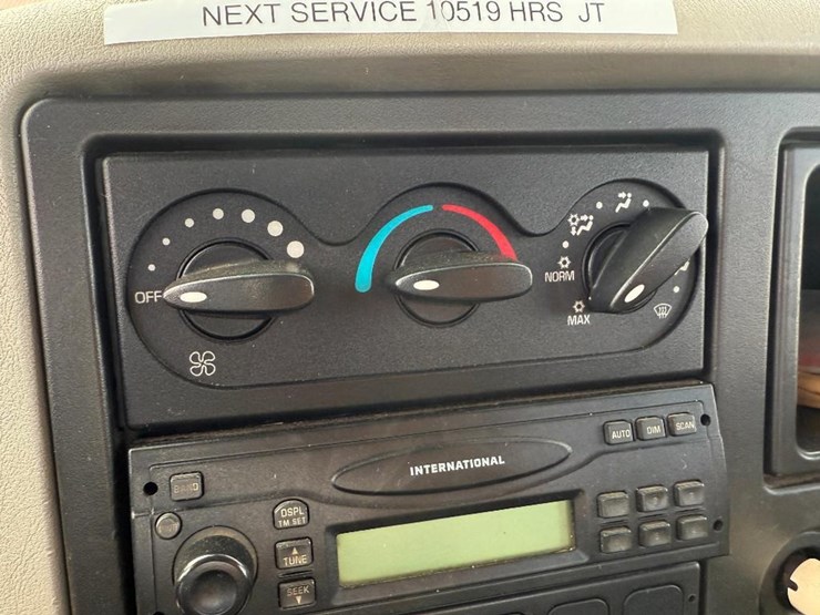 2008-international-durastar-4300-image-73