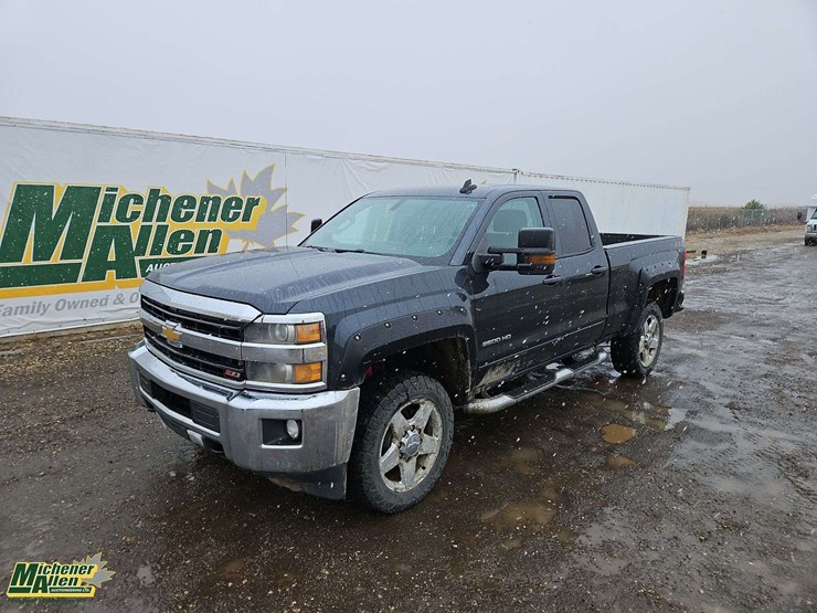 2018-chevrolet-silverado-2500hd-image-1