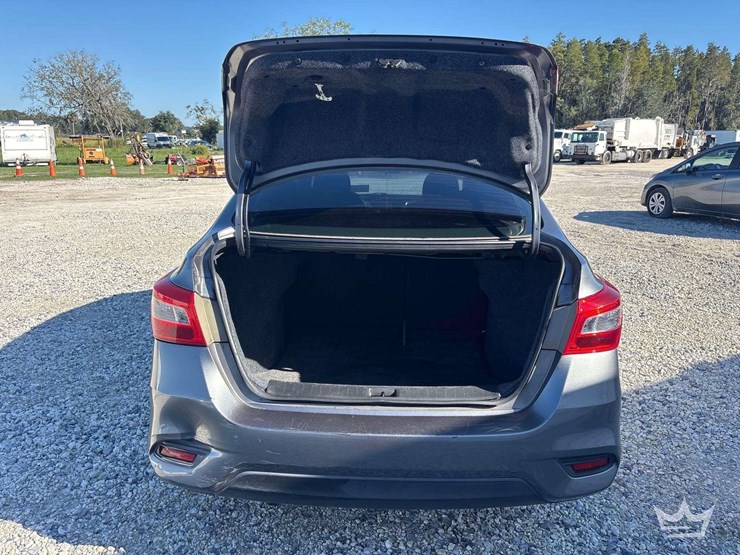 2019-nissan-sentra-sedan-image-22