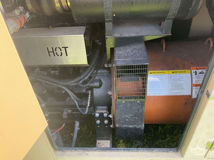 2008-generac-sd135-135kw-standby-diesel-generator-w/-base-fuel-tank-image-9